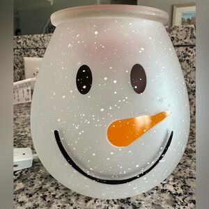 Used full size Frosty Glow Scentsy warmer